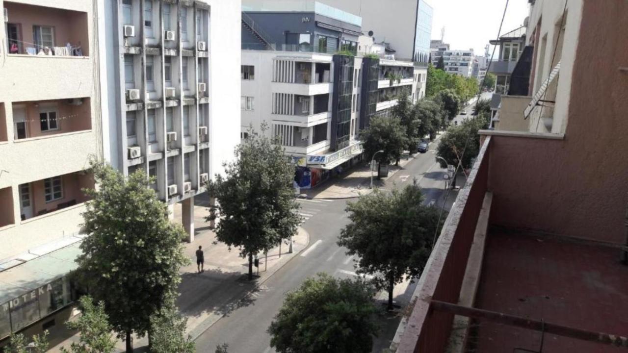 Center Lux Apartment Podgorica Luaran gambar