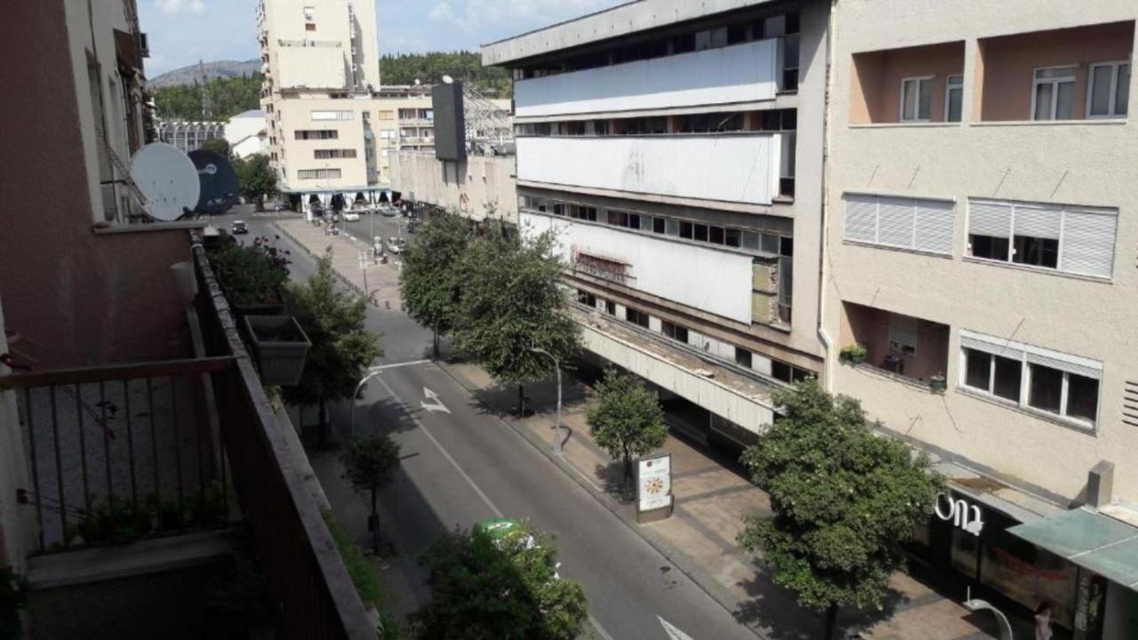 Center Lux Apartment Podgorica Luaran gambar