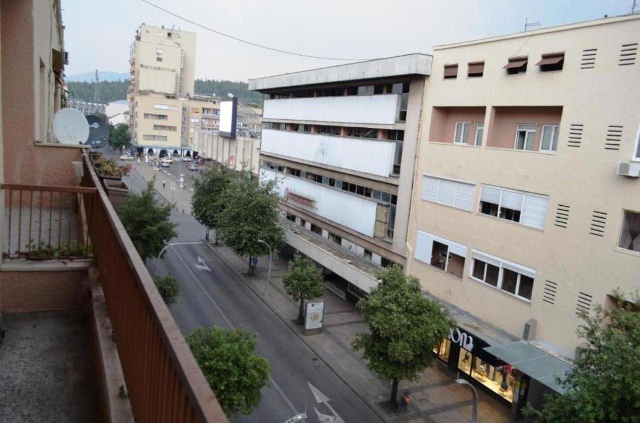Center Lux Apartment Podgorica Luaran gambar